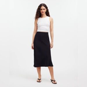 Madewell Layton Midi Slip Skirt- Sold Out
Size 2- NWT